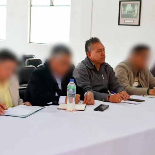 GOBERNACIÓN FORTALECE LA SEGURIDAD CON NUEVAS ACCIONES COORDINADAS JUNTO AL GREMIO DEL TAXISMO DE LATACUNGA