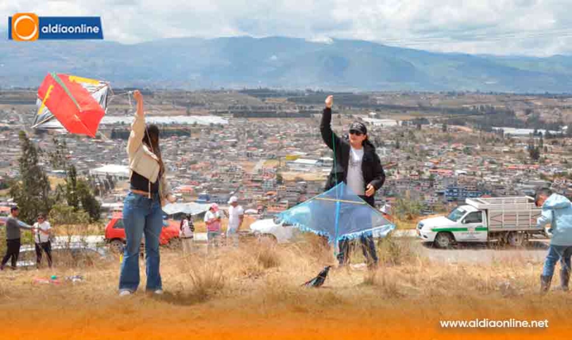 EL CIELO DE PUJILÍ SE LLENÓ DE COLOR,  CON EL CONCURSO “COMETAZO VELOZ”  EN EL SINCHAGUASÍN (Video)