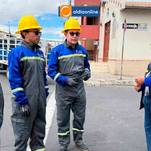 ELEPCO INICIA DEPURACIÓN DEL CABLEADO EN SAQUISILÍ; RETIRARÁN CABLES EN DESUSO PARA ORDENAR LA INFRAESTRUCTURA AÉREA