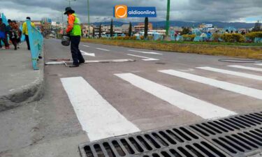 PUENTE 5 DE JUNIO SIGUE CERRADO POR TRABAJOS DE SEÑALIZACIÓN PASADA LAS 17H00 ESTARÍA LISTO