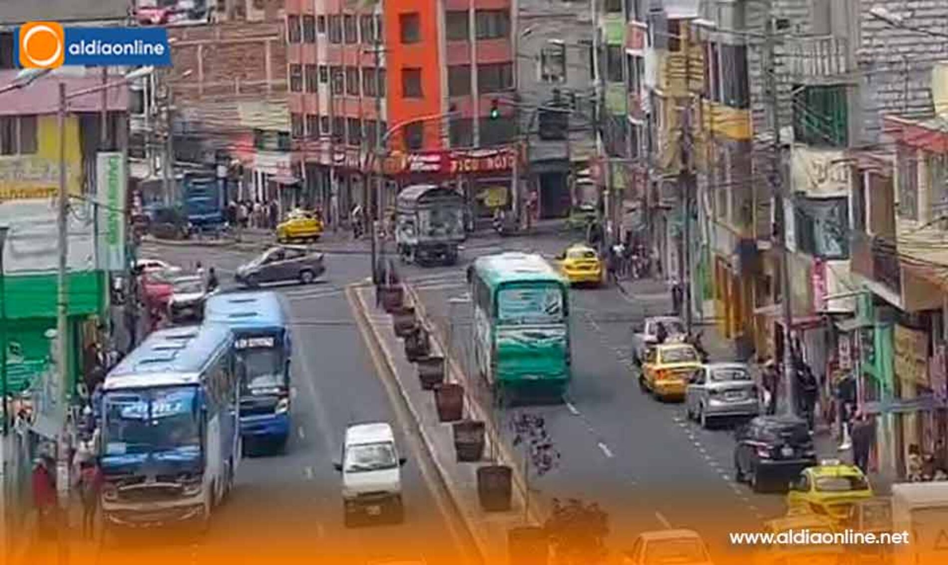 MUNICIPIO DE LATACUNGA REFUERZA CONTROLES PARA GARANTIZAR EL ORDEN Y EL LIBRE USO DEL ESPACIO PÚBLICO