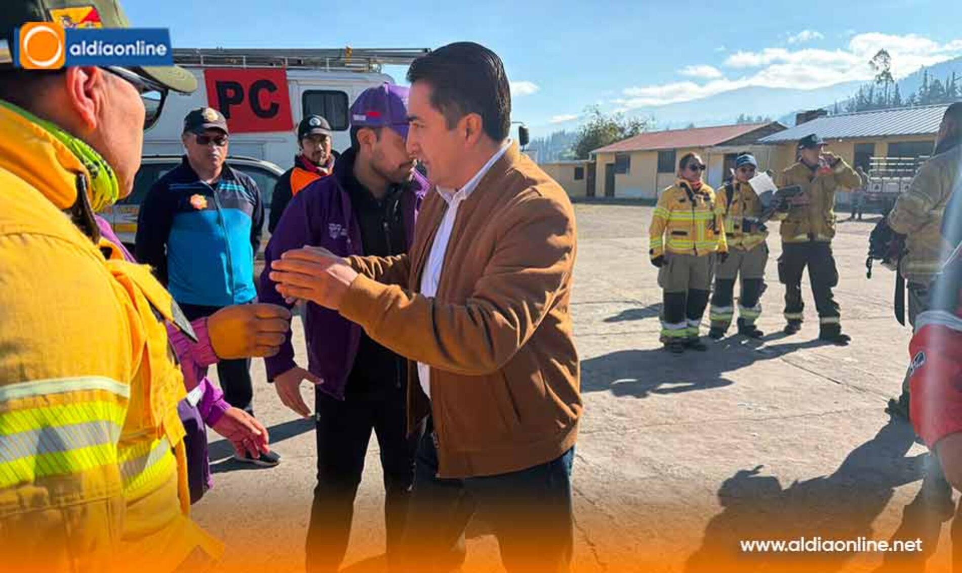 MUNICIPIO DE LATACUNGA MANTIENE DESPLIEGUE TÉCNICO E INTERINSTITUCIONAL EN EL CERRO PUTZALAHUA