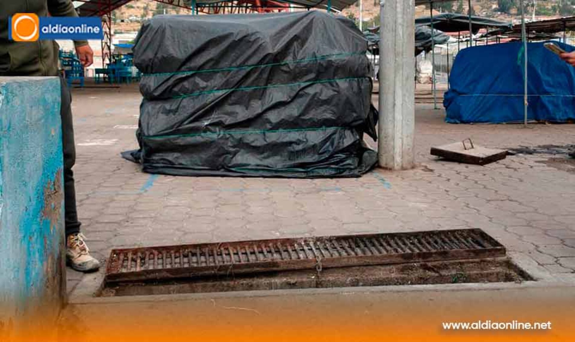MUNICIPIO DE PUJILÍ REFUERZA EL MANTENIMIENTO DE PLAZAS Y ESPACIOS COMERCIALES DEL CANTÓN