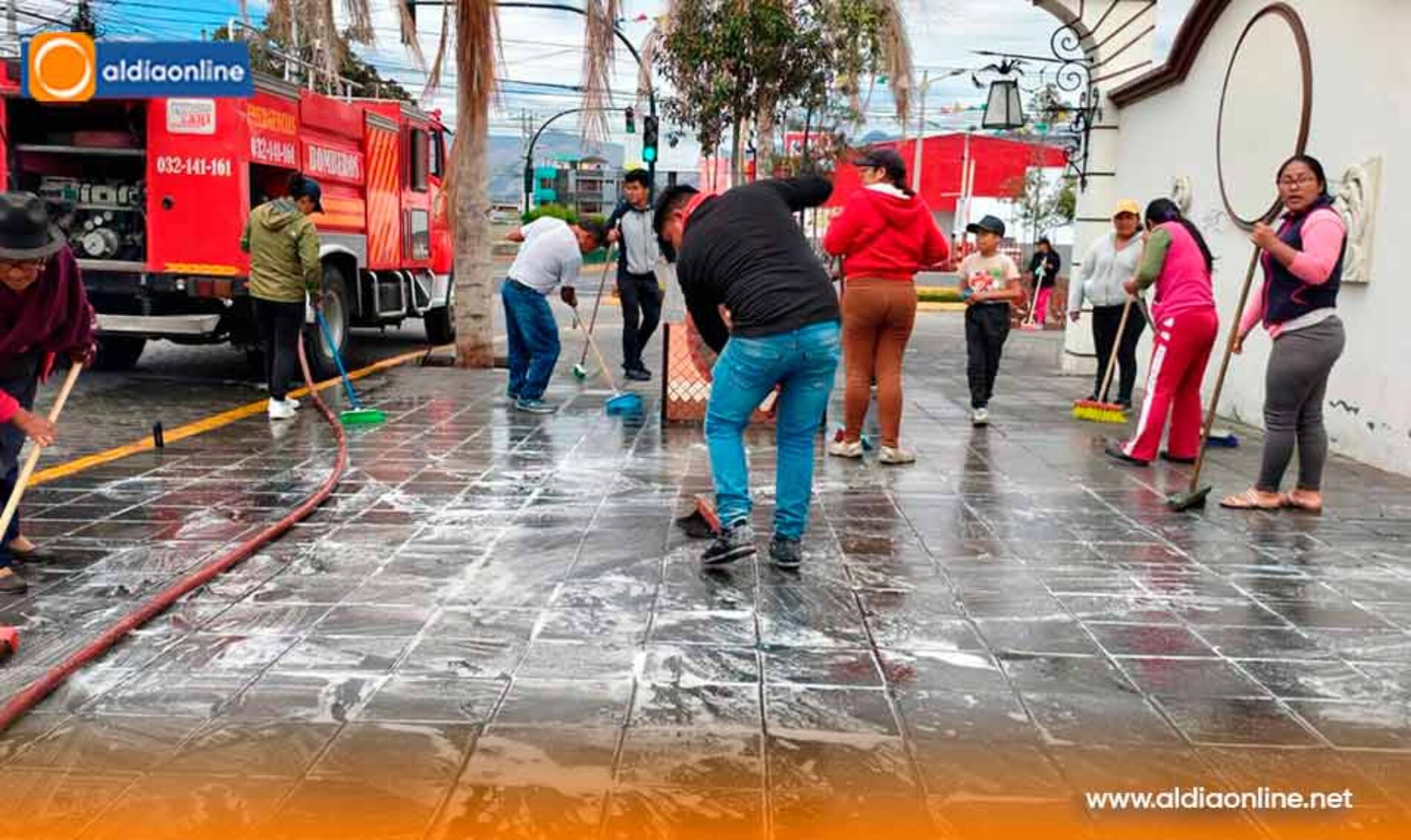 MUNICIPIO DE PUJILÍ FORTALECE LA LIMPIEZA Y MANTENIMIENTO DE MERCADO ROSALINO RUIZ Y ESPACIOS PÚBLICOS