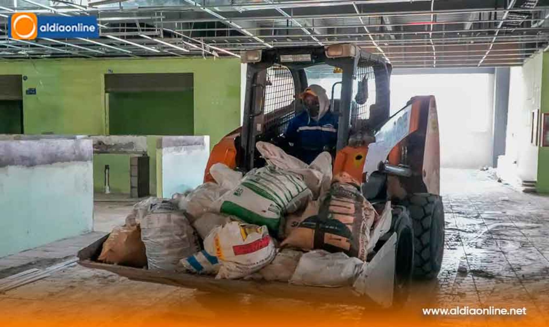 MERCADO EL SALTO AVANZA CON SU REMODELACIÓN Y COMERCIANTES MANTIENEN ATENCIÓN AL PÚBLICO