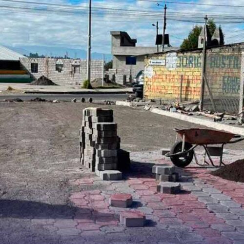 CANCHAGUA TRANSFORMA SUS CALLES: AVANZA EL ADOQUINADO EN EL BARRIO 5 ESQUINAS