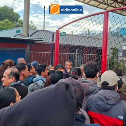QUITO AMANECE SIN TRANSPORTE PÚBLICO Y LA CIUDADANÍA DESESPERA