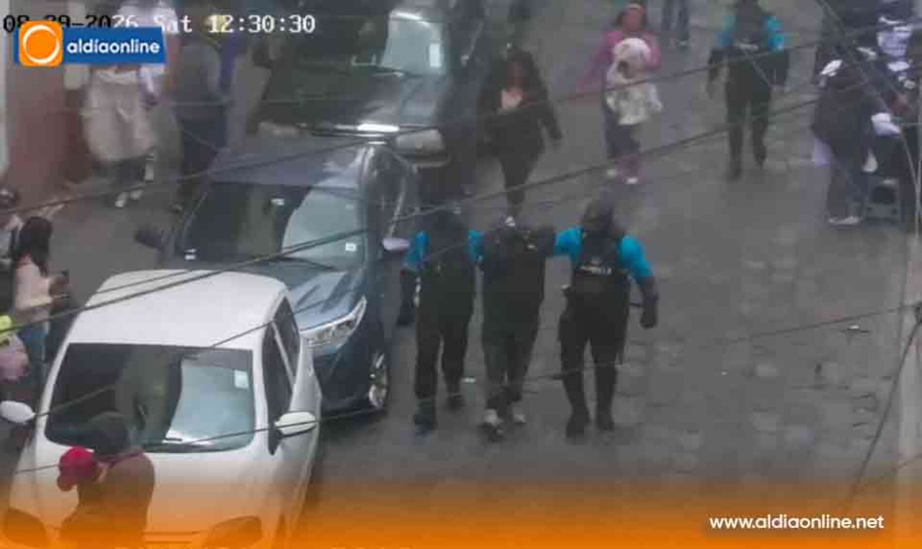APREHENDEN A PRESUNTO LADRÓN TRAS SUSTRACCIÓN DE BILLETERA EN SECTOR COMERCIAL DE LATACUNGA