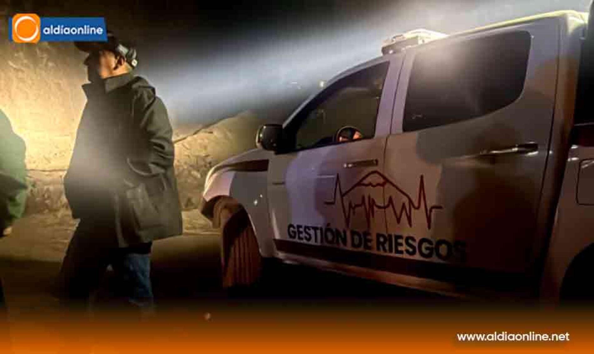 INCENDIO EN EL CERRO PUTZALAHUA SERÍA PROVOCADO Y OBLIGA A INTENSIFICAR OPERATIVOS DURANTE LA NOCHE