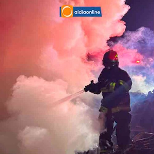 BOMBEROS CONTROLAN INCENDIO EN CARBONERA DE TOACAZO – YUGSICHE BAJO