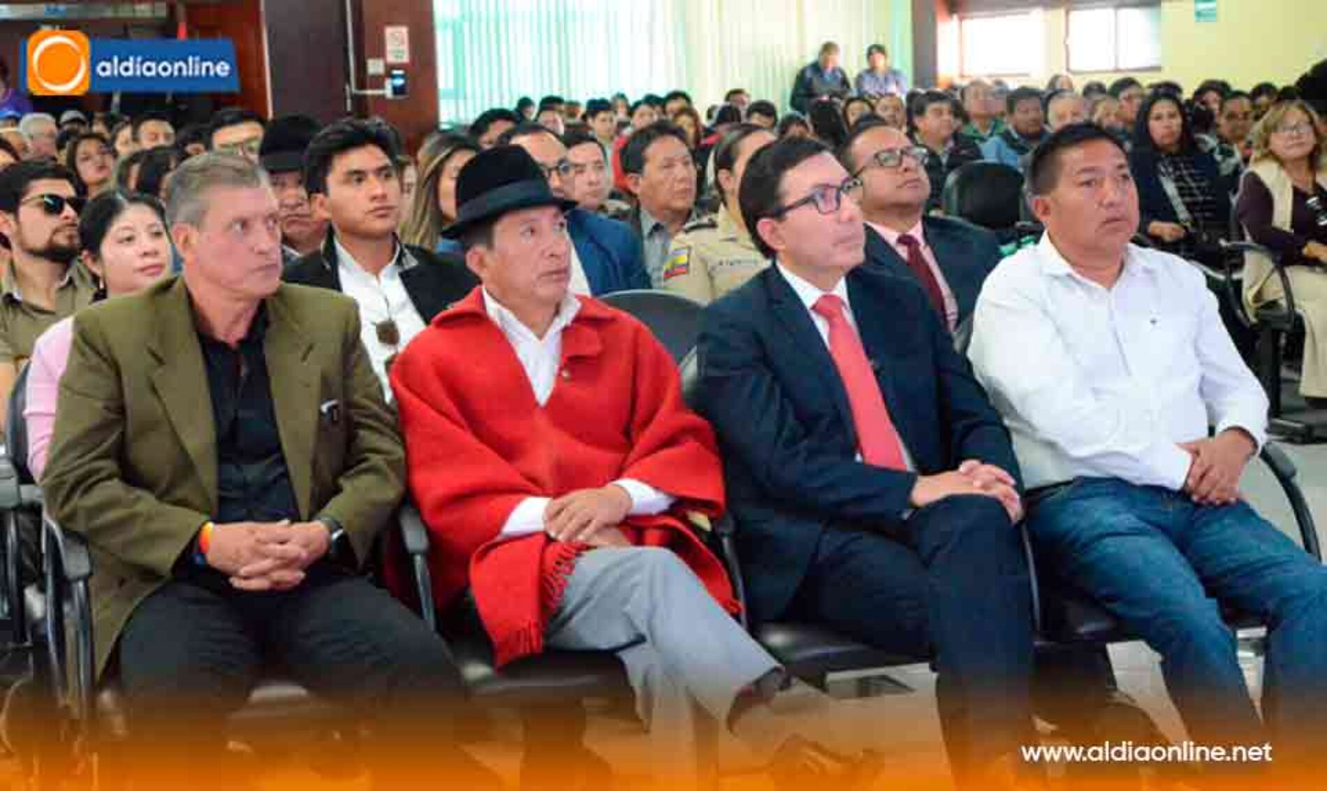 U. INDOAMÉRICA IMPULSÓ FORO ACADÉMICO “DESARROLLO SUSTENTABLE Y SOSTENIBLE DE LA CIUDAD DE LATACUNGA” (Videos)