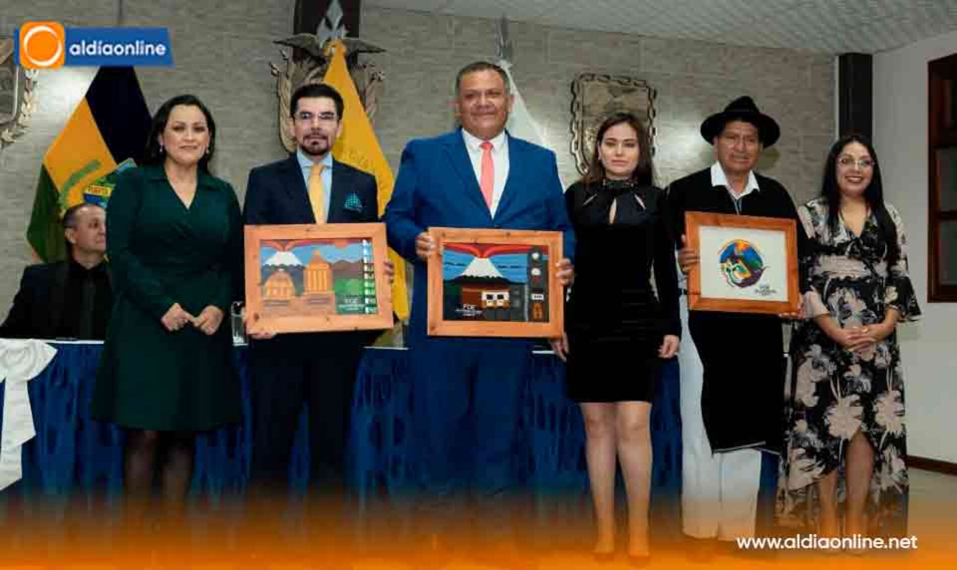 LEONARDO ALARCÓN RECIBE LA LLAVE DE  BAÑOS Y LA “PLUMA DE JUAN MONTALVO” POR SU GESTIÓN AL FRENTE DE LA FISCALÍA