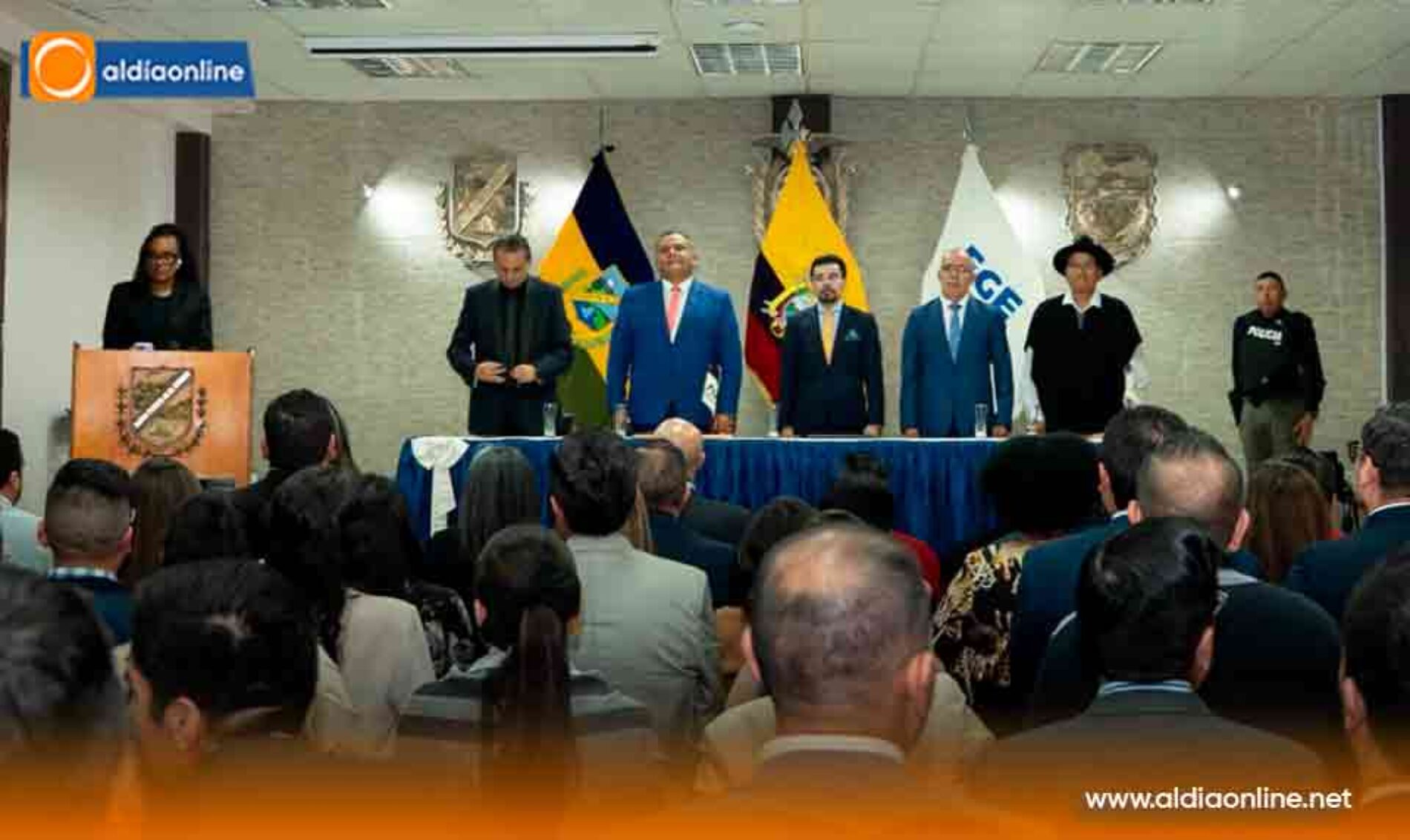 LEONARDO ALARCÓN RECIBE LA LLAVE DE  BAÑOS Y LA “PLUMA DE JUAN MONTALVO” POR SU GESTIÓN AL FRENTE DE LA FISCALÍA