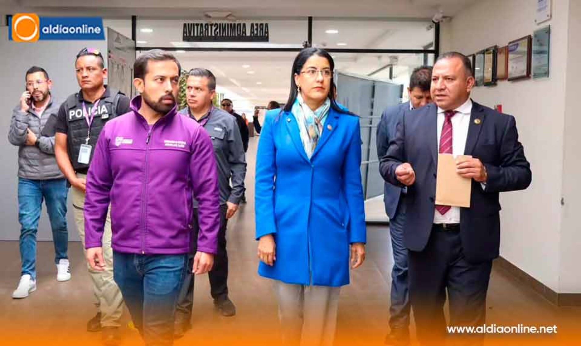 MINISTRA DE EDUCACIÓN RECORRE LABORATORIOS Y TALLERES DEL INSTITUTO SUPERIOR UNIVERSITARIO COTOPAXI