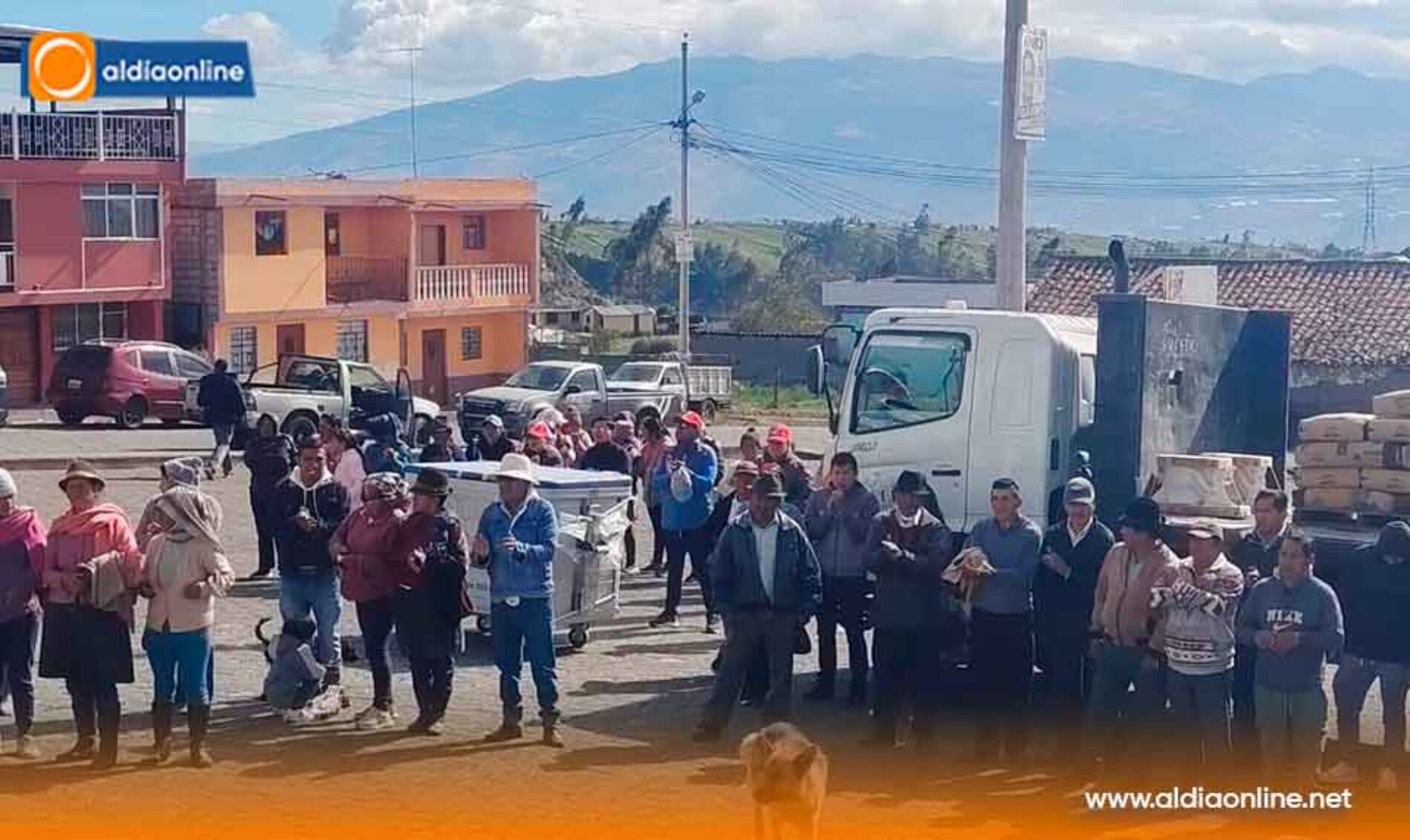 FECOS ENTREGA MATERIALES PARA FORTALECER ESPACIOS DEPORTIVOS Y COMUNITARIOS DE PAPAHURCO