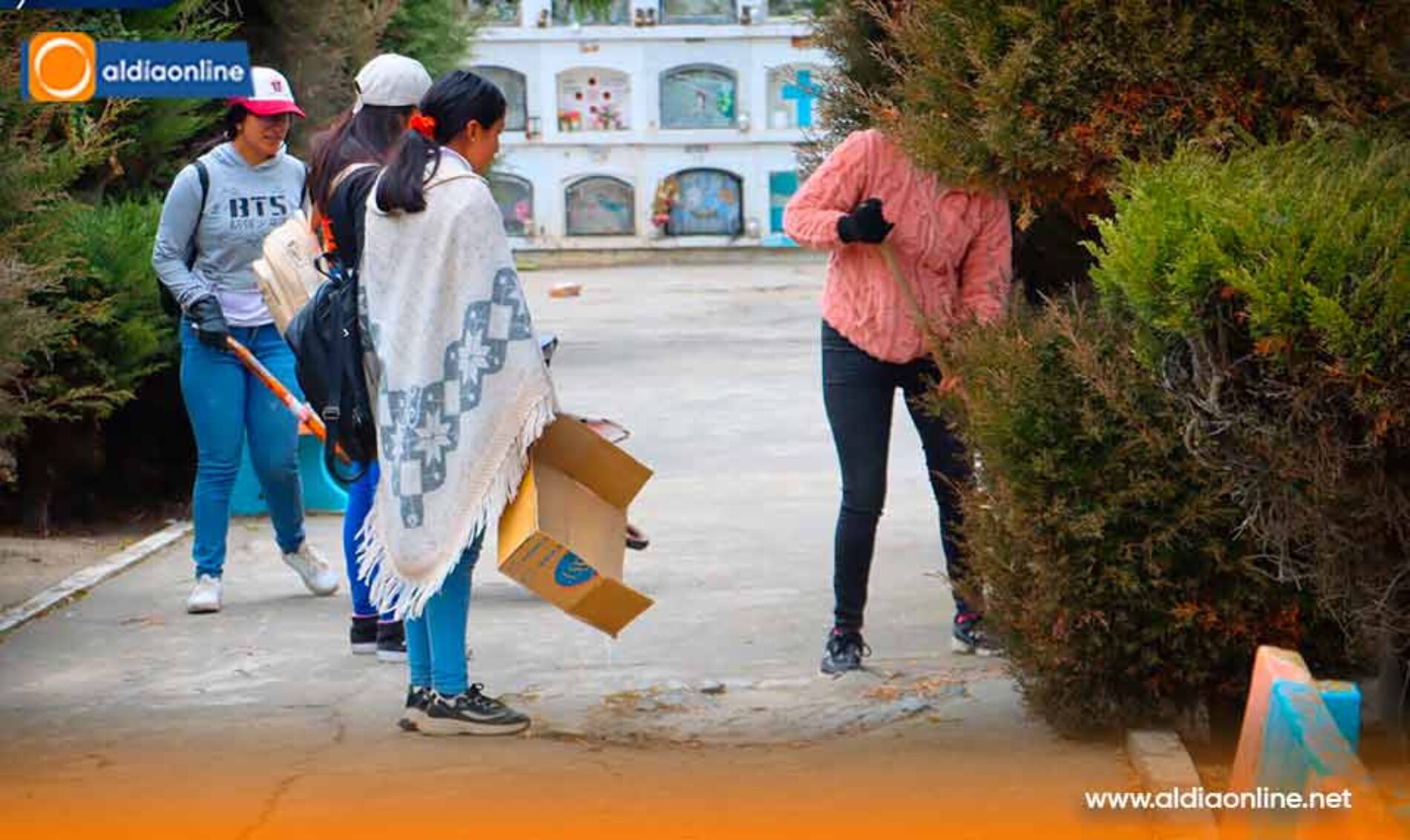 JÓVENES DE PUJILÍ APORTAN A LA RECUPERACIÓN DE ESPACIOS PÚBLICOS MEDIANTE PROGRAMA “JÓVENES EN ACCIÓN”
