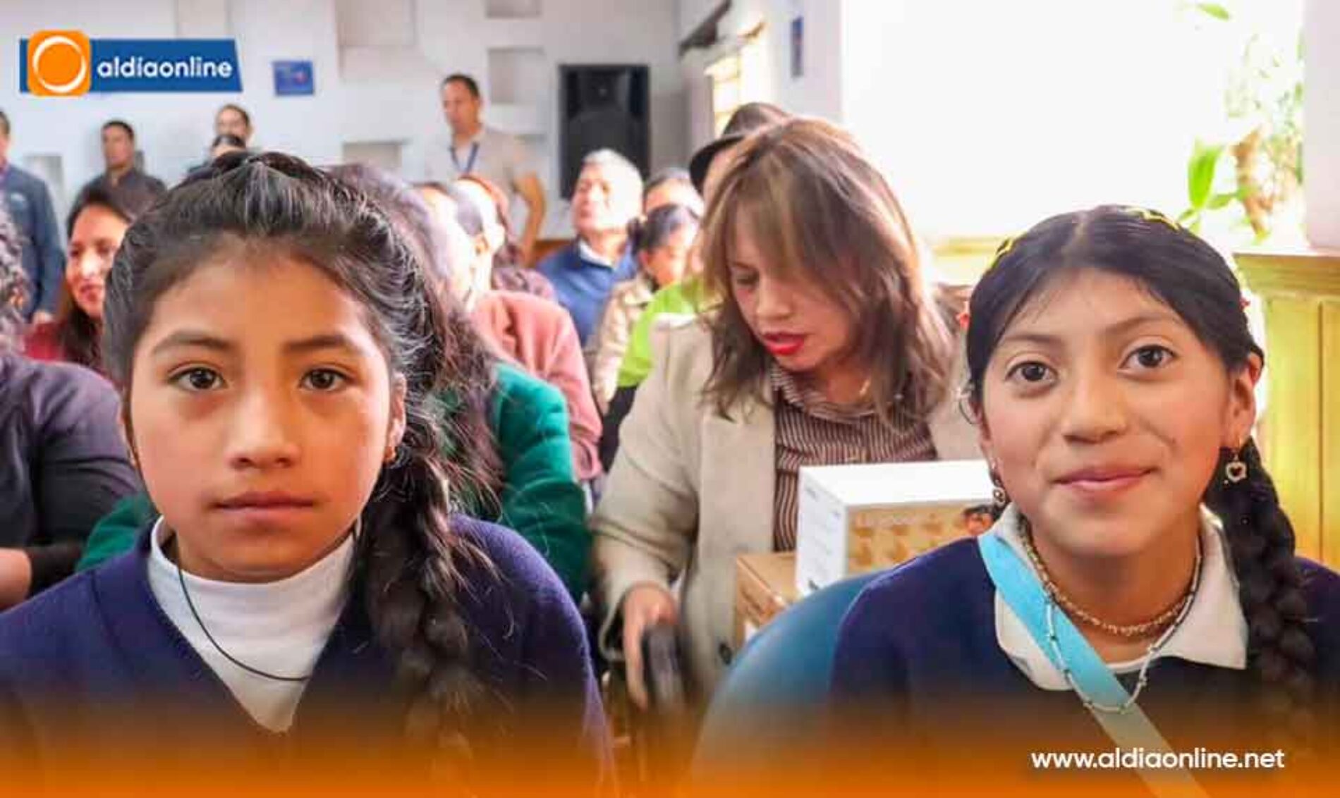 PUJILÍ Y SAQUISILÍ RECIBEN EQUIPAMIENTO TECNOLÓGICO PARA FORTALECER LA EDUCACIÓN
