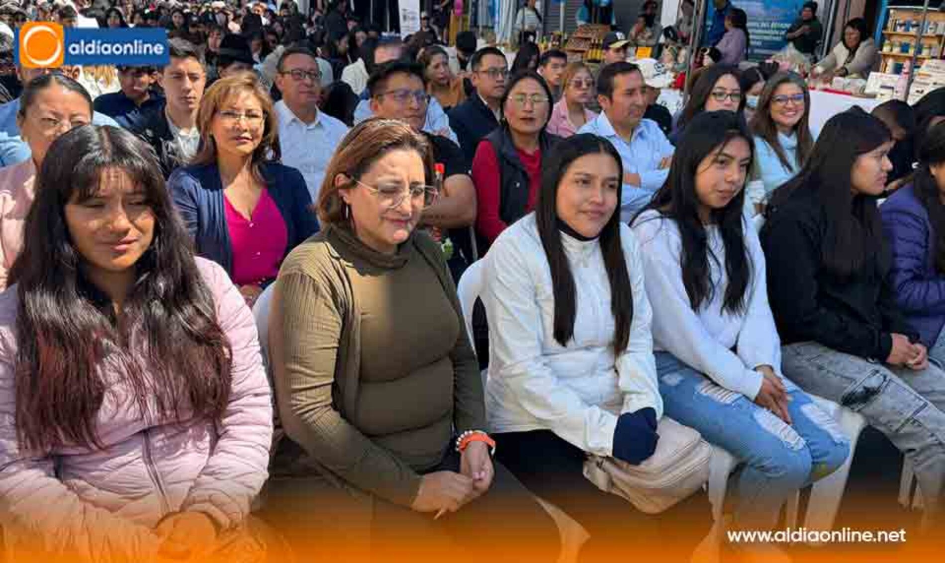 MÁS DE 350 PERSONAS PARTICIPARON EN LA FERIA CIUDADANA “RAÍCES DE PAZ 2026” EN LATACUNGA