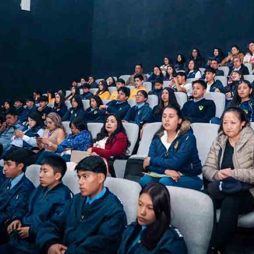 PATRONATO MUNICIPAL DE LATACUNGA PROMUEVE LA PREVENCIÓN DEL SUICIDIO CON CINE FORO SOBRE SALUD MENTAL