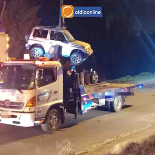 DOS PERSONAS RESULTAN HERIDAS TRAS CAER UN AUTOMÓVIL A UNA QUEBRADA EN SECTOR DE LOCOA
