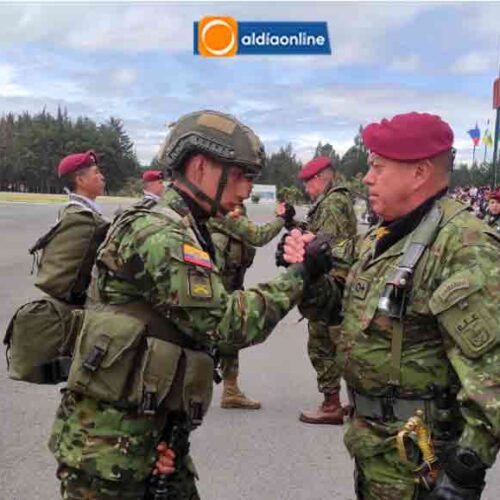 JÓVENES CULMINAN SU SERVICIO MILITAR VOLUNTARIO EN LATACUNGA Y DEBER CUMPLIDO