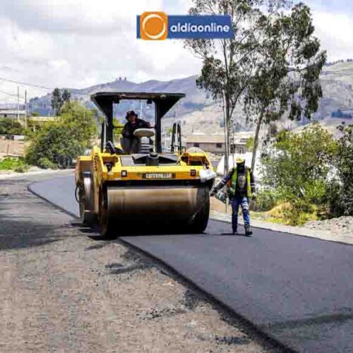 AVANZA EL ASFALTADO DE LA VÍA CANCHAGUA–CHILLA SAN ANTONIO EN SAQUISILÍ