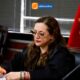CASO BLINDADO: JUEZA RECHAZA PRISIÓN PREVENTIVA PEDIDA POR ALARCÓN, PERO SE RETIENEN USD 385.000 Y TRES EMPRESAS SON INTERVENIDAS