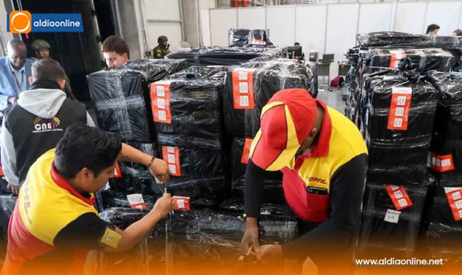 CNE ENVÍA PAQUETES ELECTORALES HACIA LAS CIRCUNSCRIPCIONES ESPECIALES DEL EXTERIOR