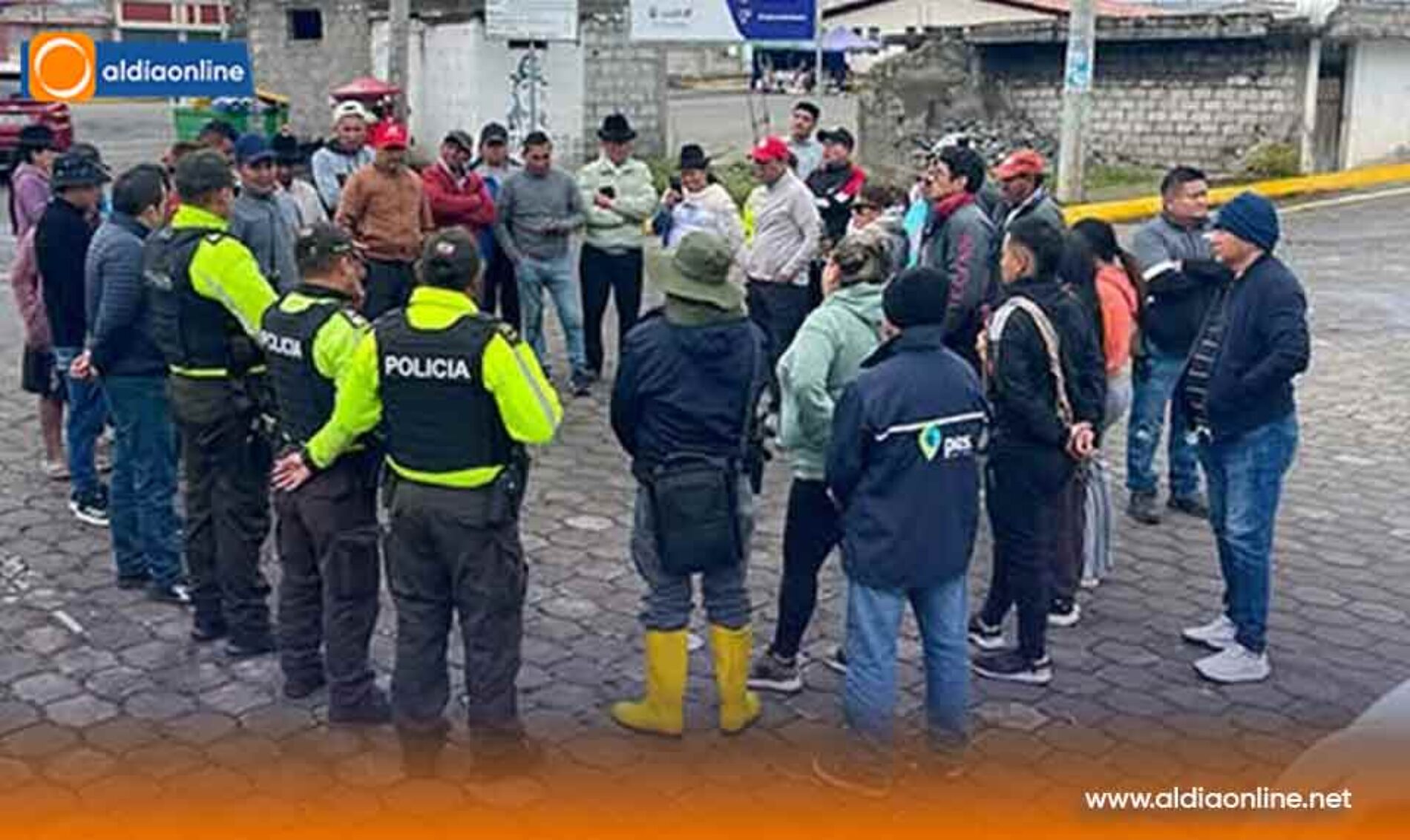 SAQUISILÍ COORDINA ACCIONES PARA EL MANEJO RESPONSABLE DE PERROS FERALES QUE AFECTAN A COMUNIDADES