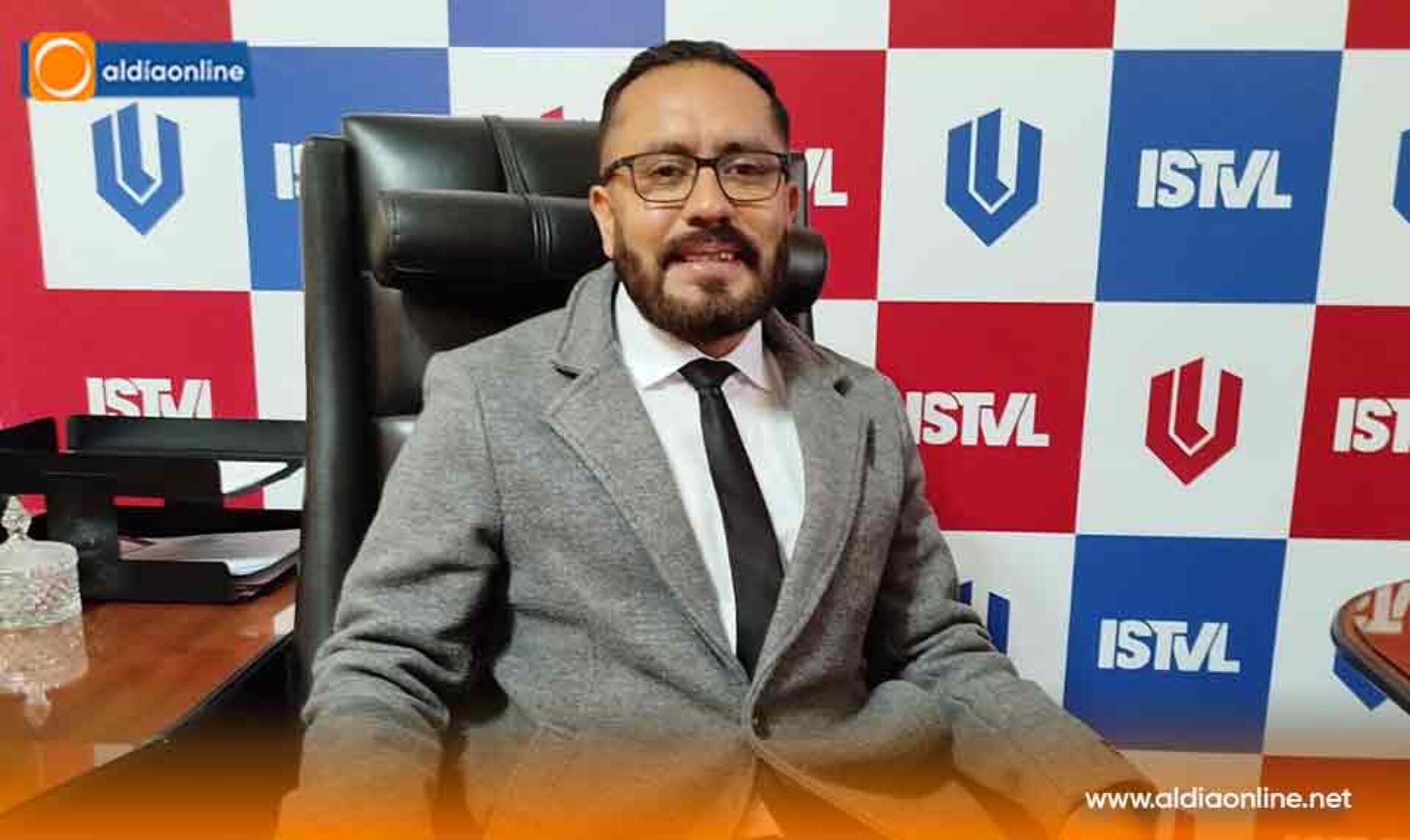 NUEVO RECTOR DEL VICENTE LEÓN ANUNCIA UNA NUEVA ETAPA: INTERNACIONALIZACIÓN, PERTINENCIA ACADÉMICA Y MÁS VÍNCULOS CON EL MUNDO