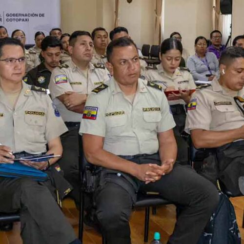AUTORIDADES DE COTOPAXI REFUERZA LA PREVENCIÓN Y SEGURIDAD EN LOS PLANTELES EDUCATIVOS