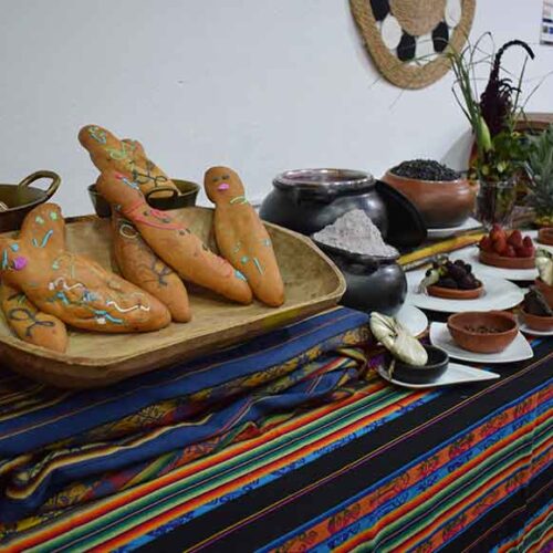 COTOPAXI SE UNE EN UNA GRAN MINGA SOLIDARIA PARA COMPARTIR 5000 COLADAS MORADAS Y GUAGUAS DE PAN