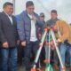 SALCEDO INICIA ADOQUINADO DE LA VÍA SAN ISIDRO TRAS AÑOS DE ESPERA