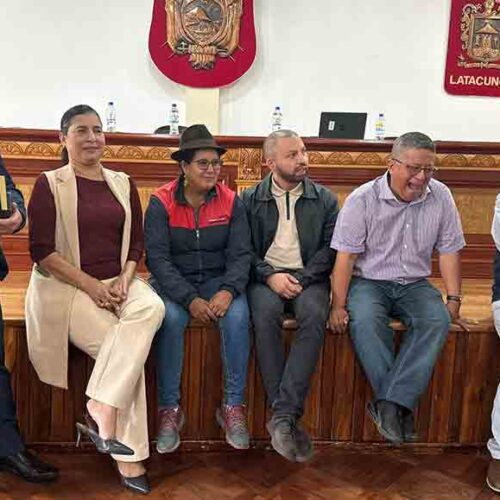 PREFECTA LOURDES TIBÁN RECIBE A REPRESENTANTES DE FENACOPE DURANTE SU CONGRESO ORDINARIO EN COTOPAXI