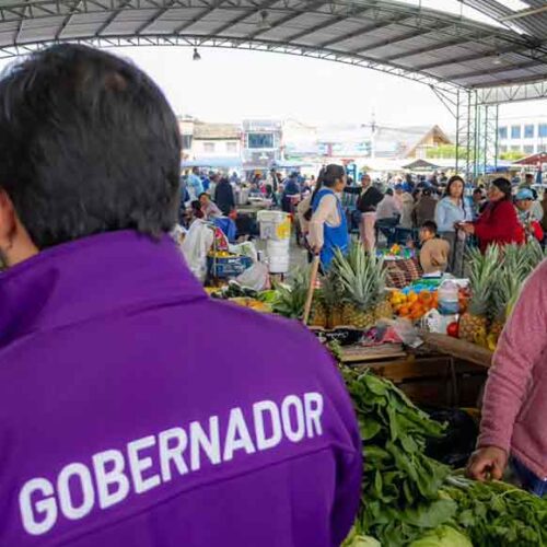 GOBERNACIÓN DE COTOPAXI CONTROLA PRECIOS EN PLAZAS DE SAQUISILÍ PARA EVITAR INCREMENTOS INJUSTIFICADOS