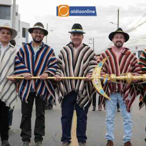 LATACUNGA ENCAMINA LA MAMA NEGRA 2026 CON LA ENTREGA DEL GUION DE MANDO AL PRIOSTE MAYOR