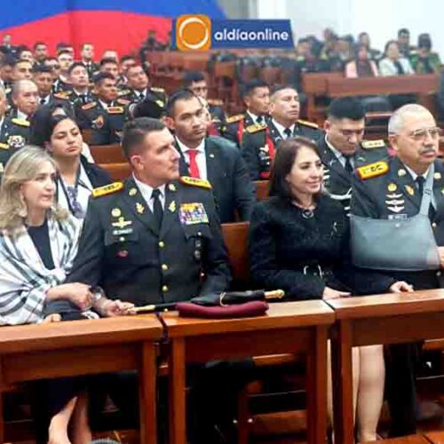 LATACUNGA SE VISTE DE HONOR Y GLORIA EL EJÉRCITO ECUATORIANO CONMEMORA 70 AÑOS DEL PARACAIDISMO MILITAR