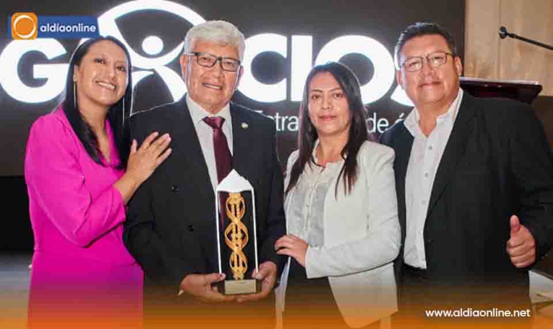 ANÍBAL CULQUI, RECIBE RECONOCIMIENTO “JOSÉ CUESTA HOLGUÍN” EN AMBATO DE REVISTA NEGOCIOS (Video)