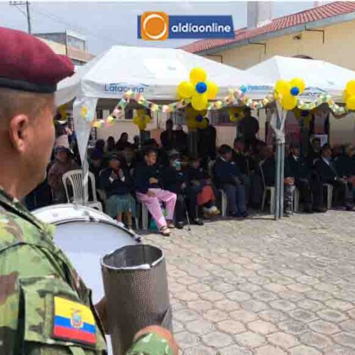 SOLDADOS DE LA BRIGADA PATRIA LLEVARON ALEGRÍA Y EMOCIÓN A LOS ADULTOS MAYORES DE LATACUNGA